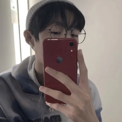 清新文艺干净的男生微信头像