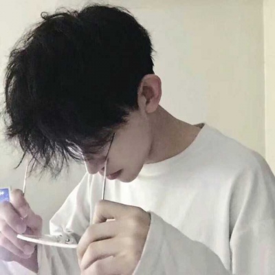 清新文艺干净的男生微信头像