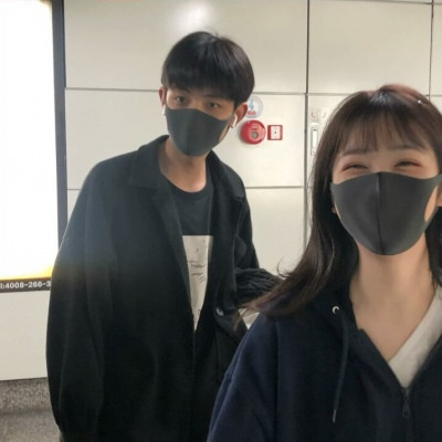 高颜值的情侣真人微信头像