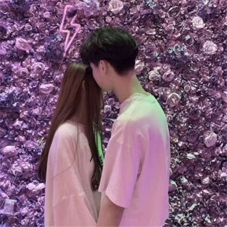 幸福恩爱情侣微信图片素材