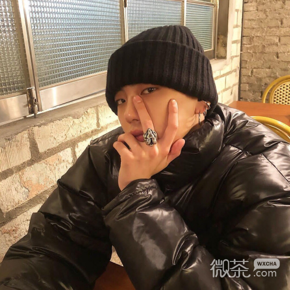 微信帅气欧美男生头像
