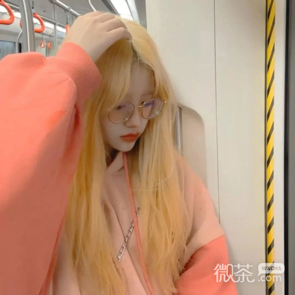 微信成熟阳光最潮御姐女生头像