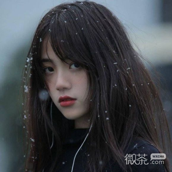 唯美阳光长发时尚女生头像