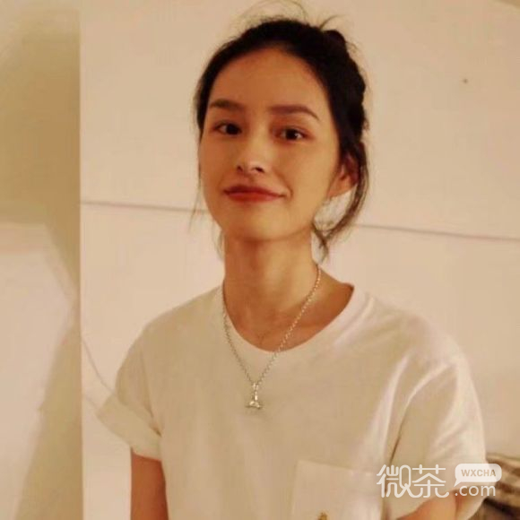 唯美阳光长发时尚女生头像