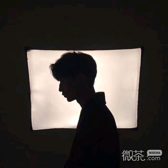 微信清纯最潮阳光男生头像