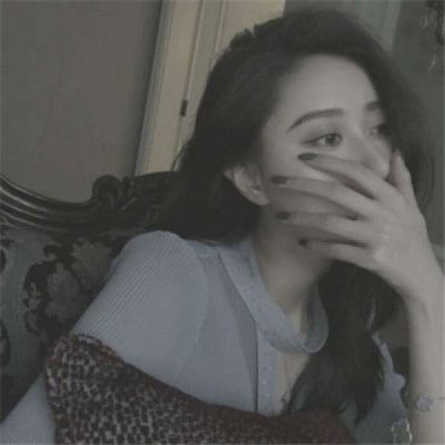 成熟微丧侧脸超拽霸气病态女生微信头像