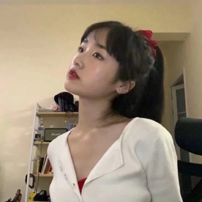 真人版御姐高冷霸气女生微信头像