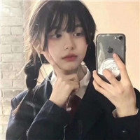 酷酷拽拽的女生微信头像