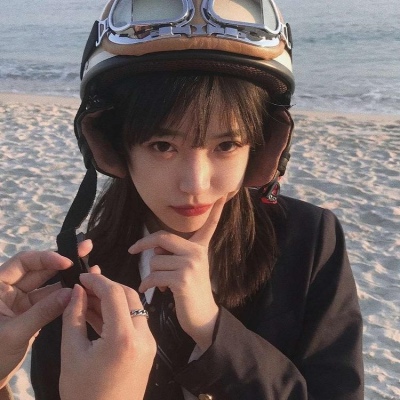 搞怪卖萌的非常好看的仙气飘飘女生微信头像