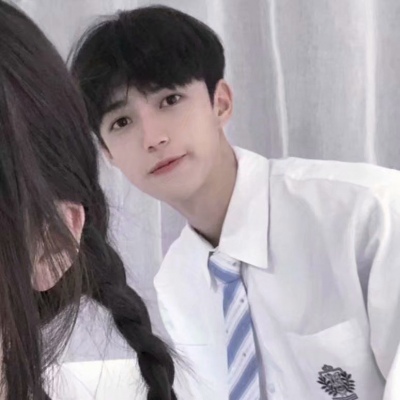 甜甜蜜蜜的可爱的搞怪的一对情侣微信头像