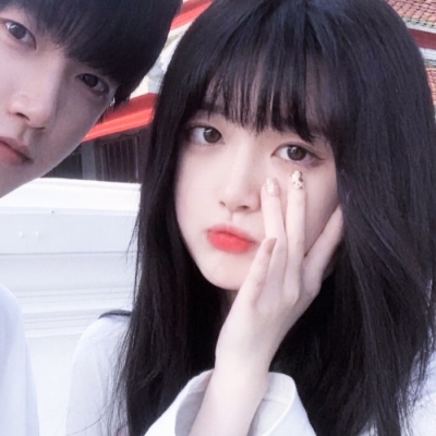 甜甜蜜蜜的可爱的搞怪的一对情侣微信头像