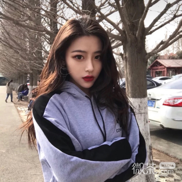 微信阳光最潮气质女生头像