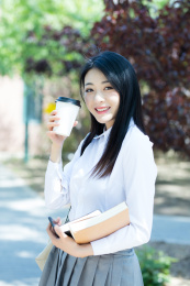 青春阳光美少女微信头像