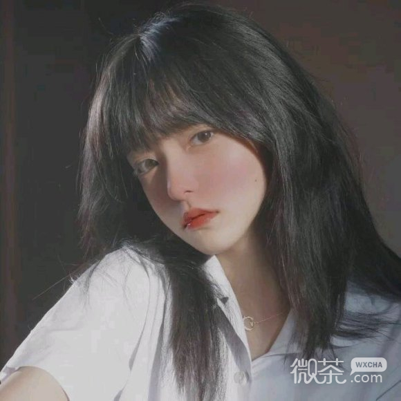 微信简洁最潮阳光女生头像