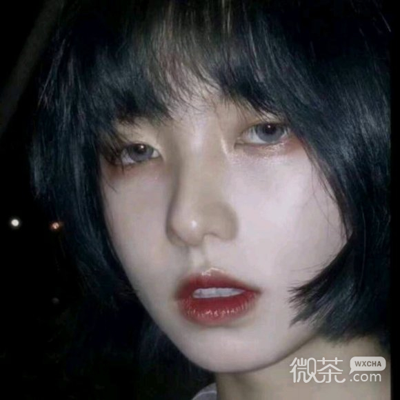 微信简洁最潮阳光女生头像