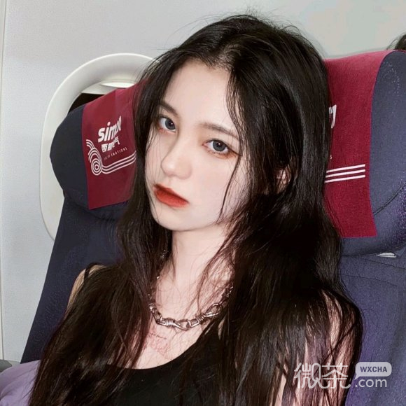 微信简洁最潮阳光女生头像