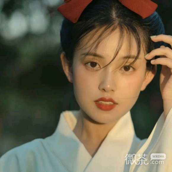 微信简洁阳光最潮女生头像