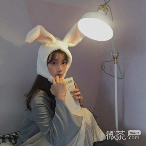 微信简洁阳光可爱女生头像