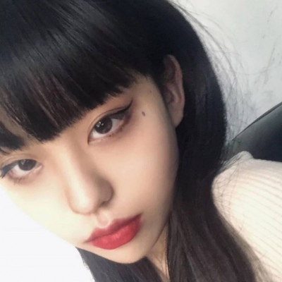 一组很有气质的个性女生微信头像