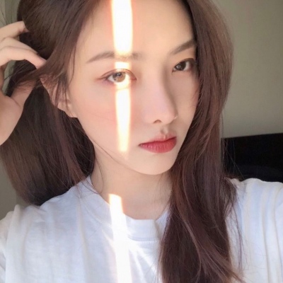 一组很有气质的个性女生微信头像