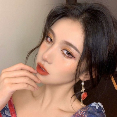 一组很有气质的个性女生微信头像