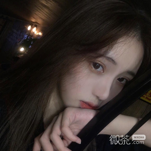 微信简洁阳光可爱女生头像
