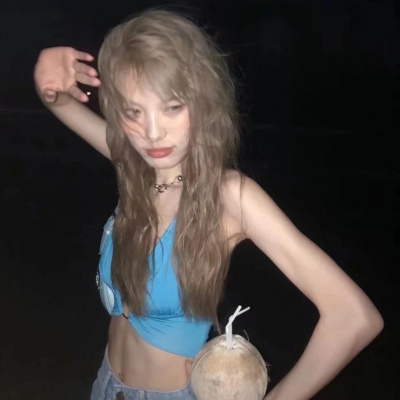 一组很有气质的个性女生微信头像