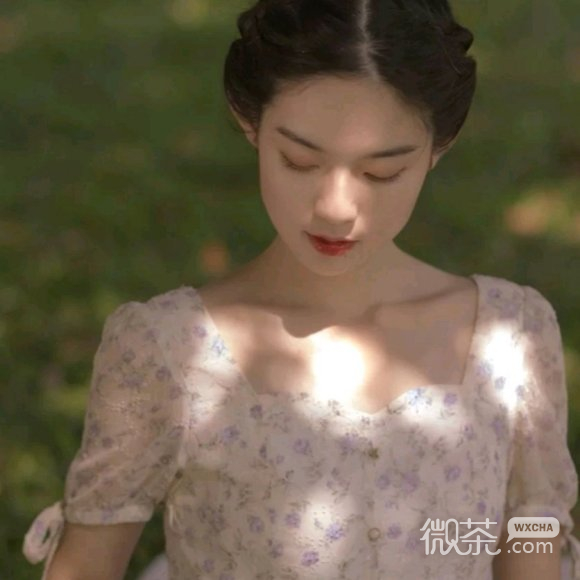 微信简洁阳光最潮女生头像