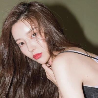 简单的抖音气质女生微信头像
