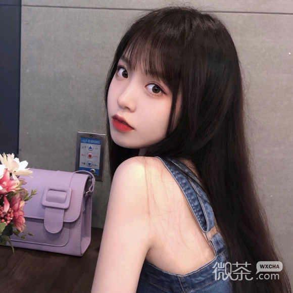 微信最潮成熟长发女生头像