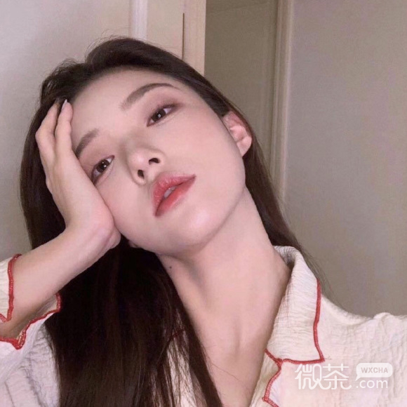 微信最潮成熟长发女生头像