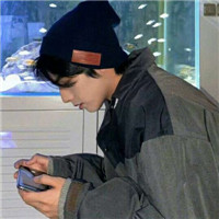 2020年新版痞帅男生微信头像