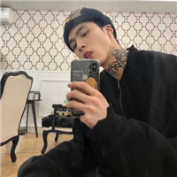 2020年新版痞帅男生微信头像