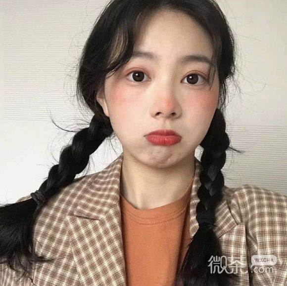 微信甜甜的时尚女生头像
