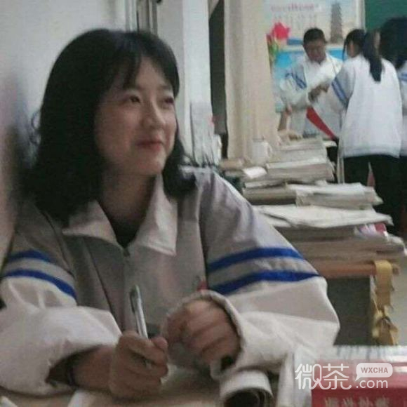 微信甜甜的时尚女生头像