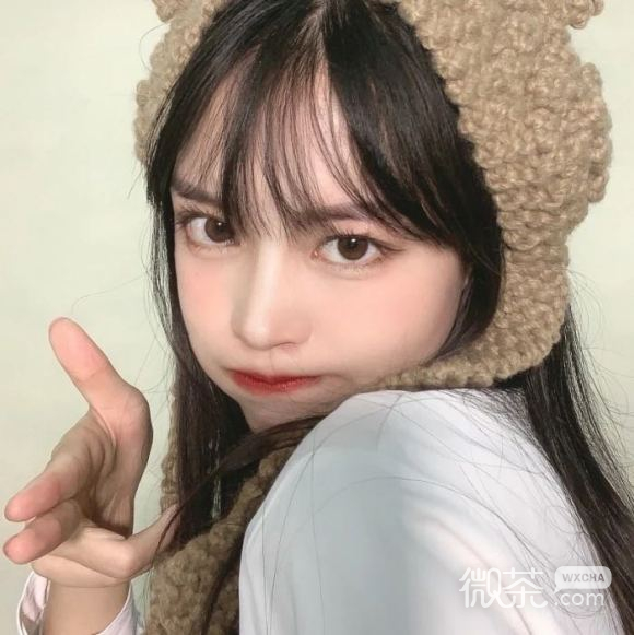 微信甜甜的时尚女生头像