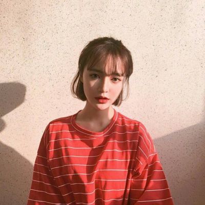 喝赢料的女生微信头像