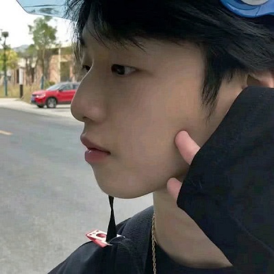 超酷超阳光的可爱男生微信头像