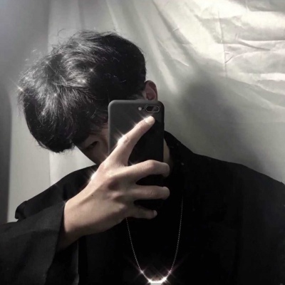 霸气的手机控男生微信头像