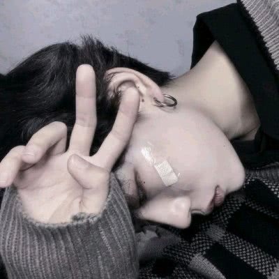 超酷超阳光的可爱男生微信头像