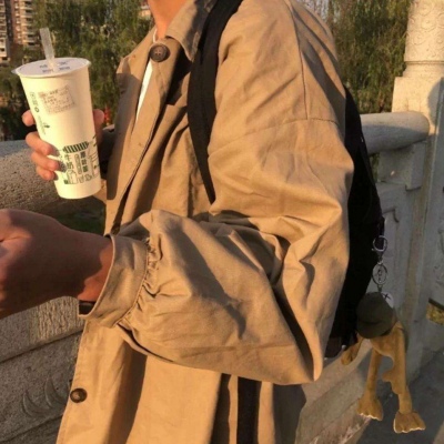 忧郁伤感的男生微信头像