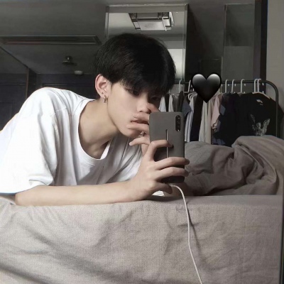 霸气的手机控男生微信头像