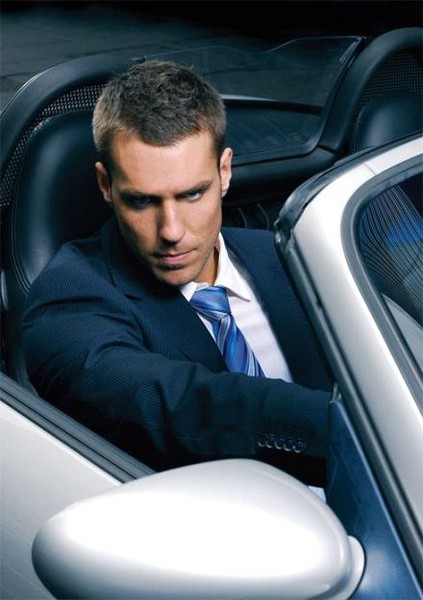 欧美范穿西装的气质男人微信头像