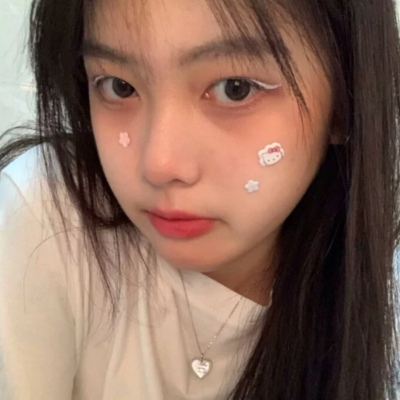 很可爱的美女女生微信头像