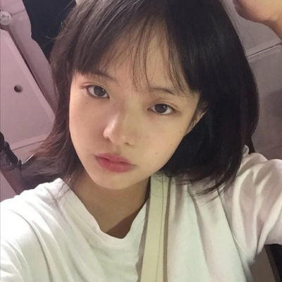 很可爱的美女女生微信头像