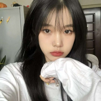 很可爱的美女女生微信头像