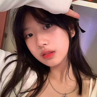 很可爱的美女女生微信头像