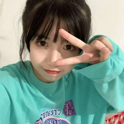 很可爱的美女女生微信头像