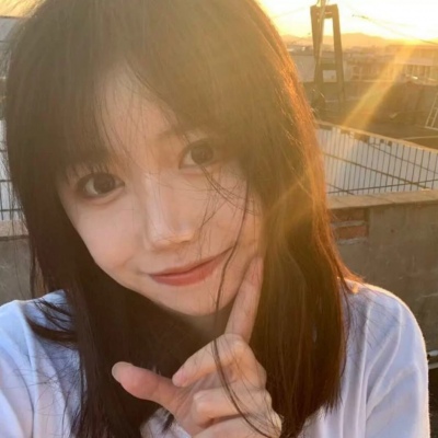 很可爱的美女女生微信头像