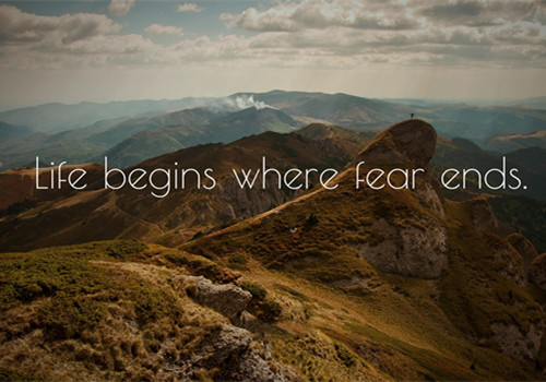 励志英文字个性微信聊天背景图